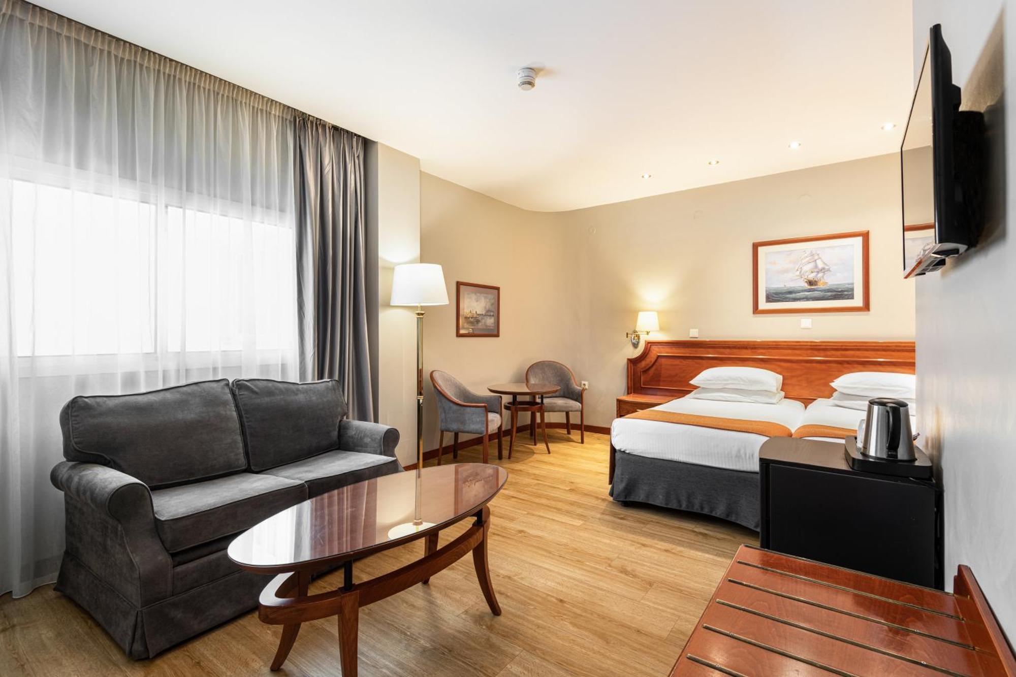 塞萨洛尼基假日酒店 外观 照片 A room at the hotel