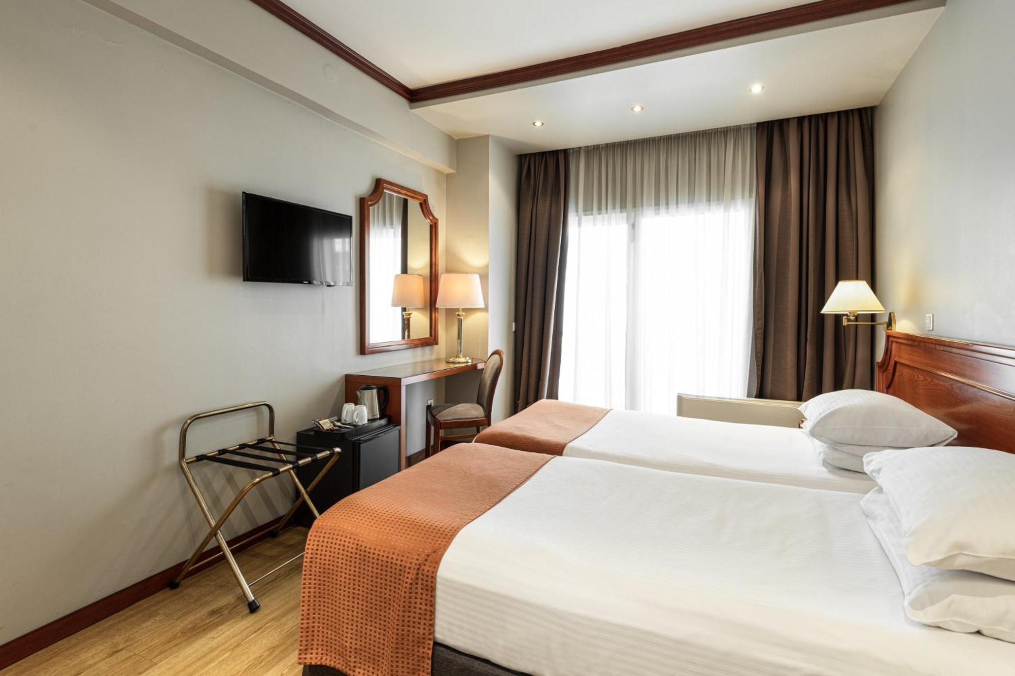 塞萨洛尼基假日酒店 外观 照片 A room at the hotel