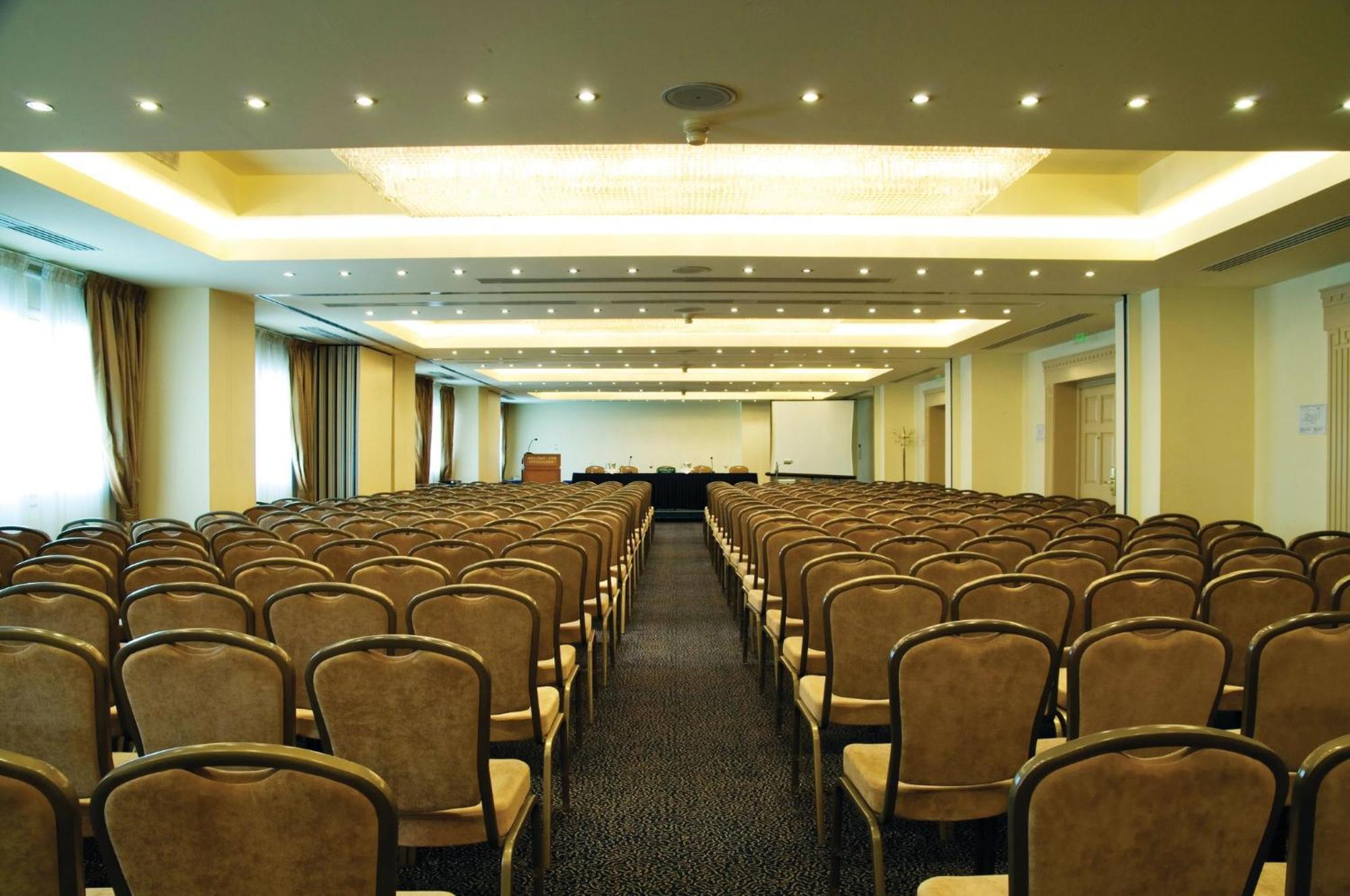塞萨洛尼基假日酒店 外观 照片 The conference room