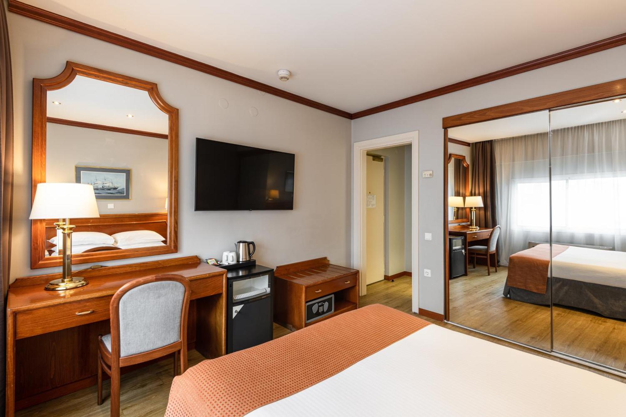 塞萨洛尼基假日酒店 外观 照片 A room at the hotel
